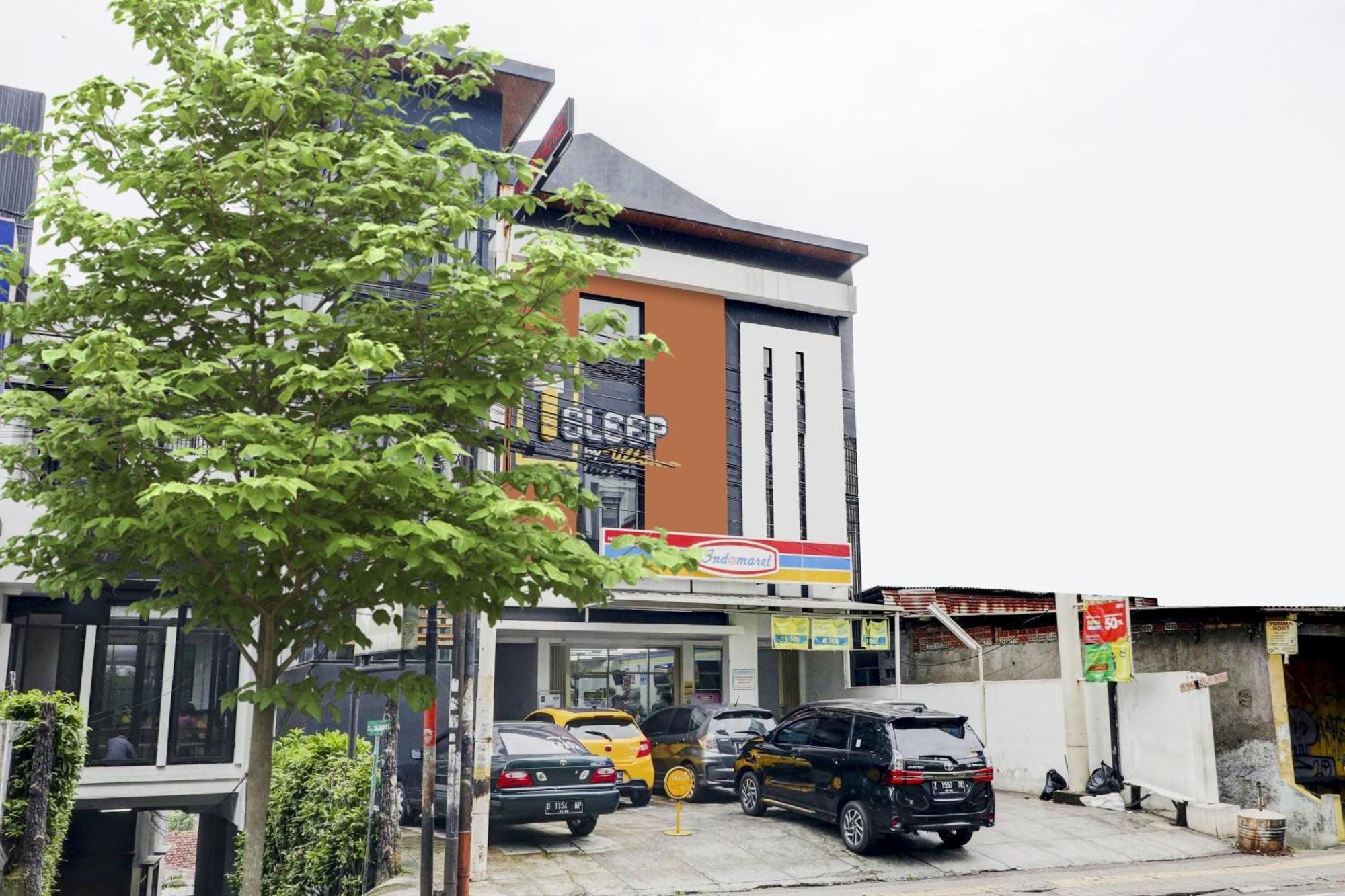 Collection O Cihampelas Near Ciwalk Formerly I Sleep Hotel บันดุง ภายนอก รูปภาพ